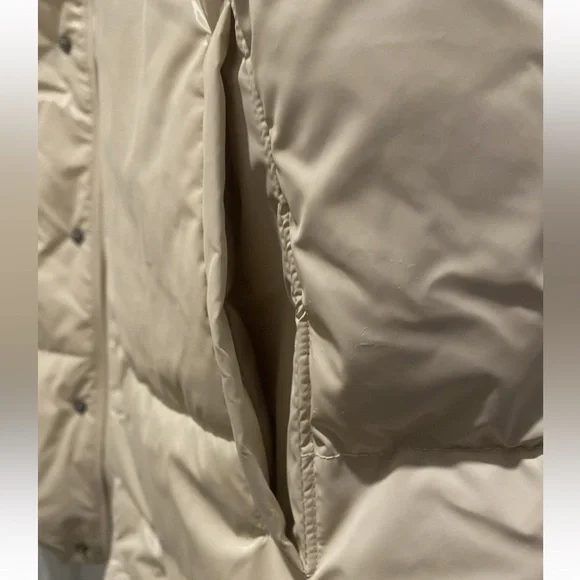 Aerie Offline Cream Puffer Vest NWT - Picture 4 of 5